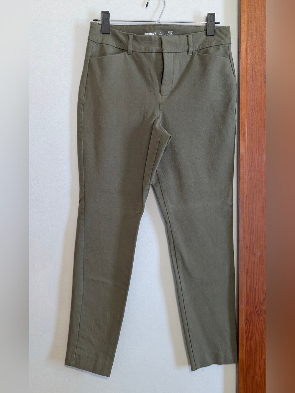 Old Navy High Rise Pixie Pants Olive Size 8